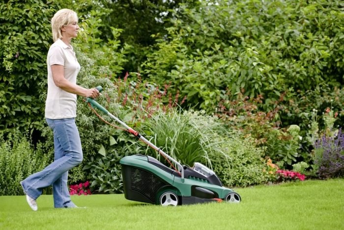 Quelle tondeuse thermique choisir ?