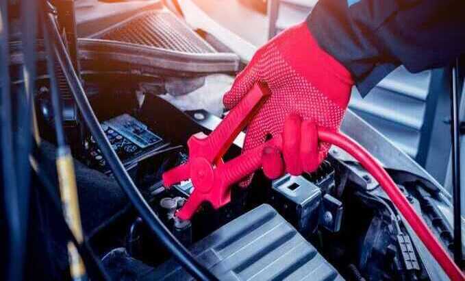 utiliser un chargeur de batterie